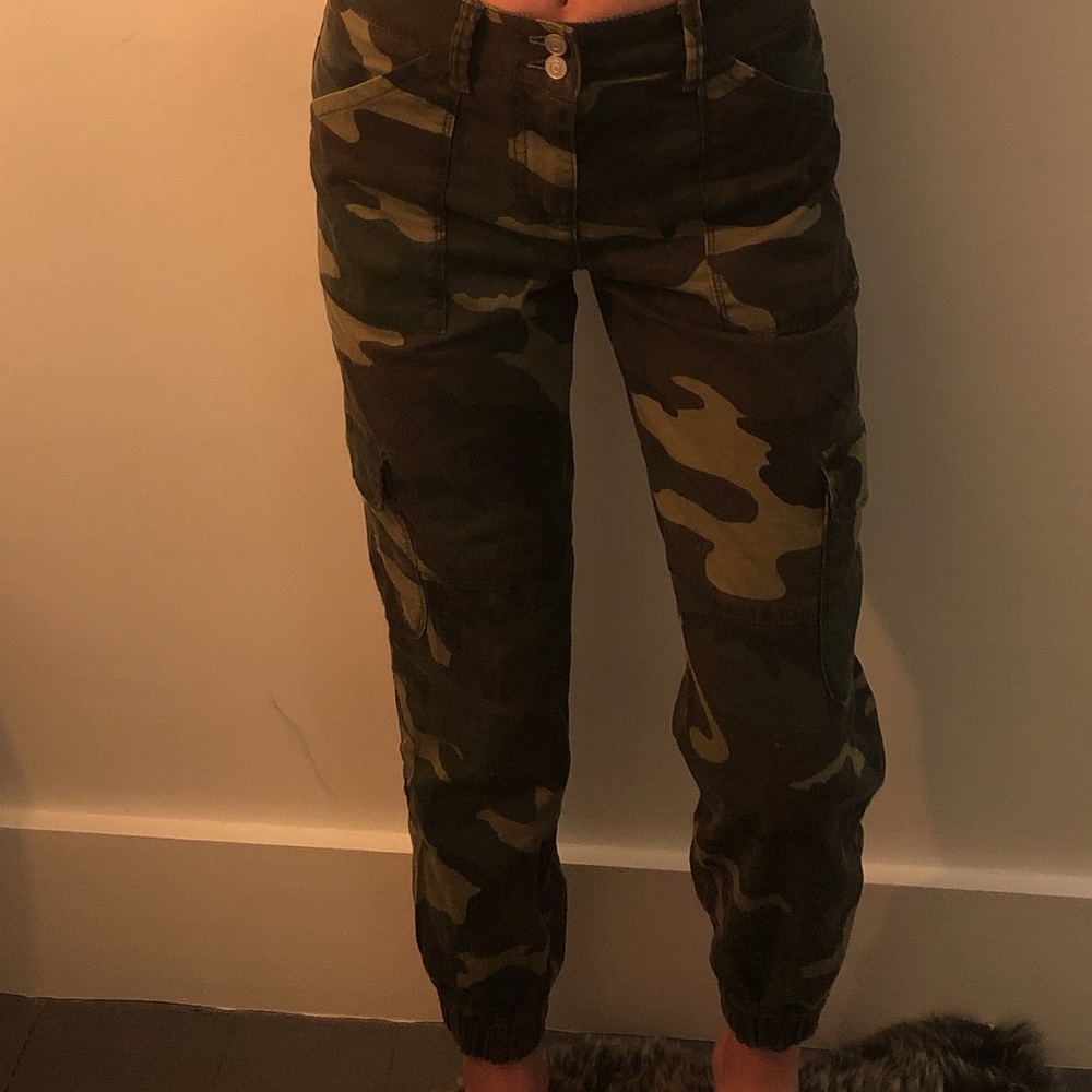 Brandy Melville cargo pants